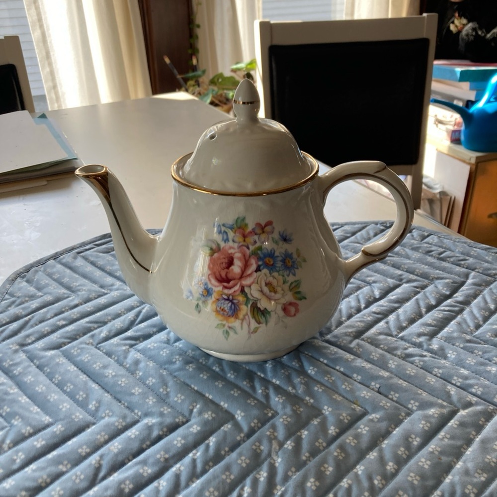Arthur Wood Cream Teapot
